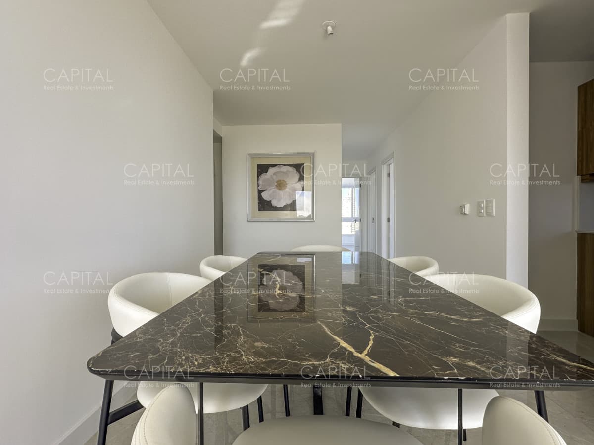Apartamento de 3 Dormitorios en Venta en Aidy Grill Punta del Este