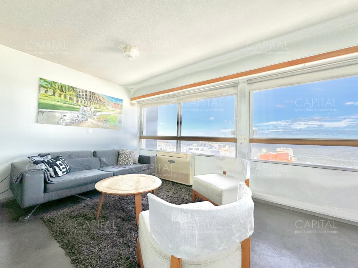 Muy lindo apartamento con vista a la Brava y excelente ubicación