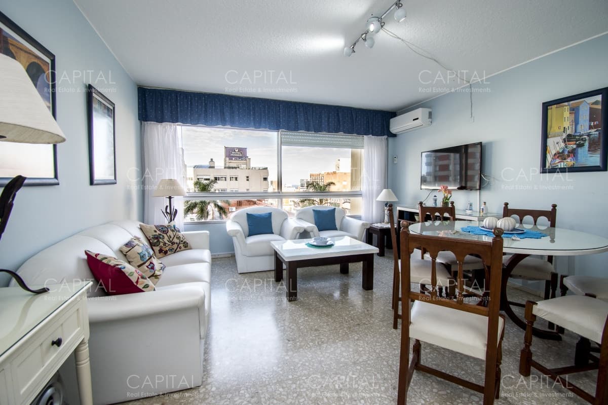 Muy buen apartamento de 3 dormitorios sobre Gorlero - Venta