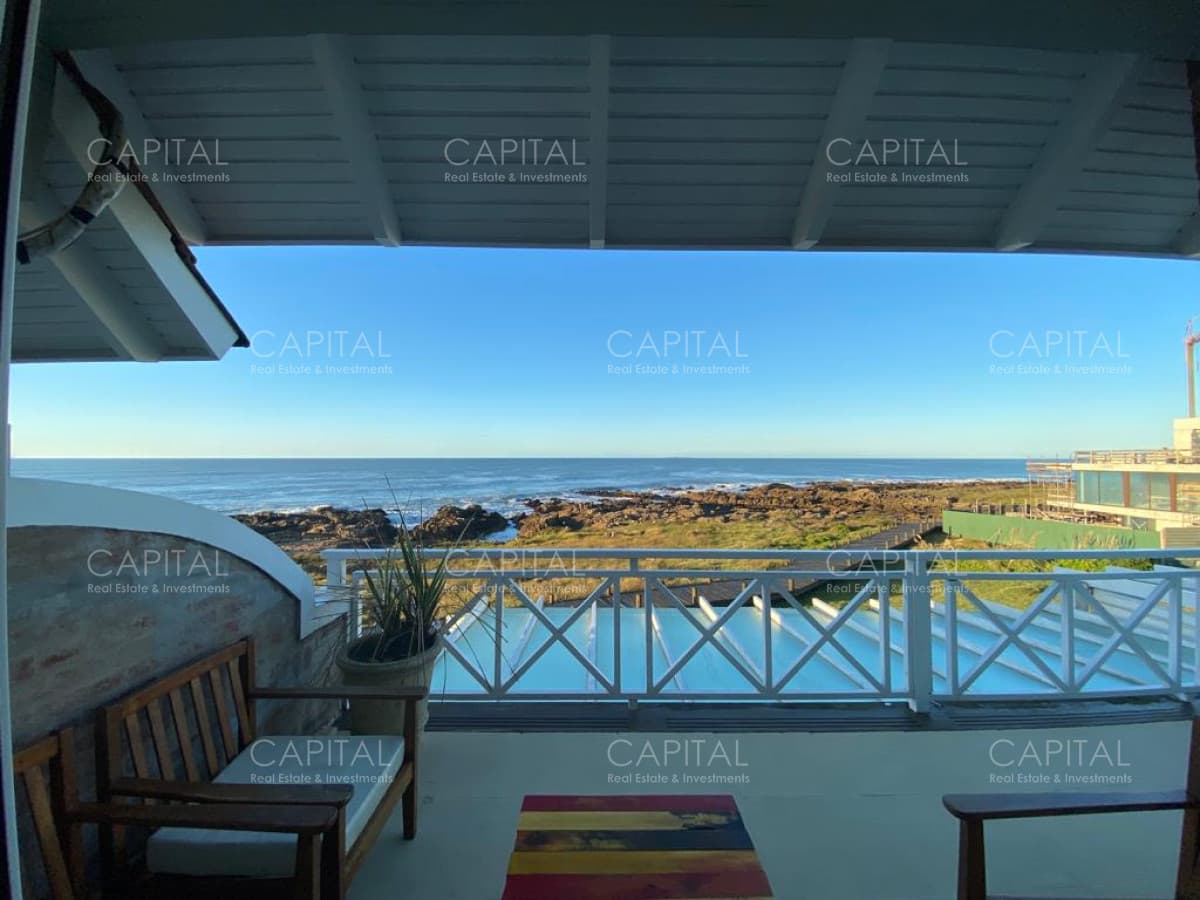 Penthouse frente a Playa Montoya en Venta