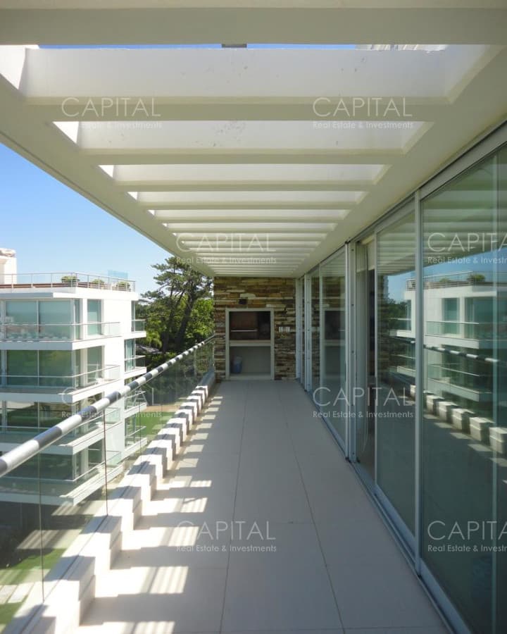 Alquiler de Temporada Pent House en Terrazas de Villa Brava con vista al mar