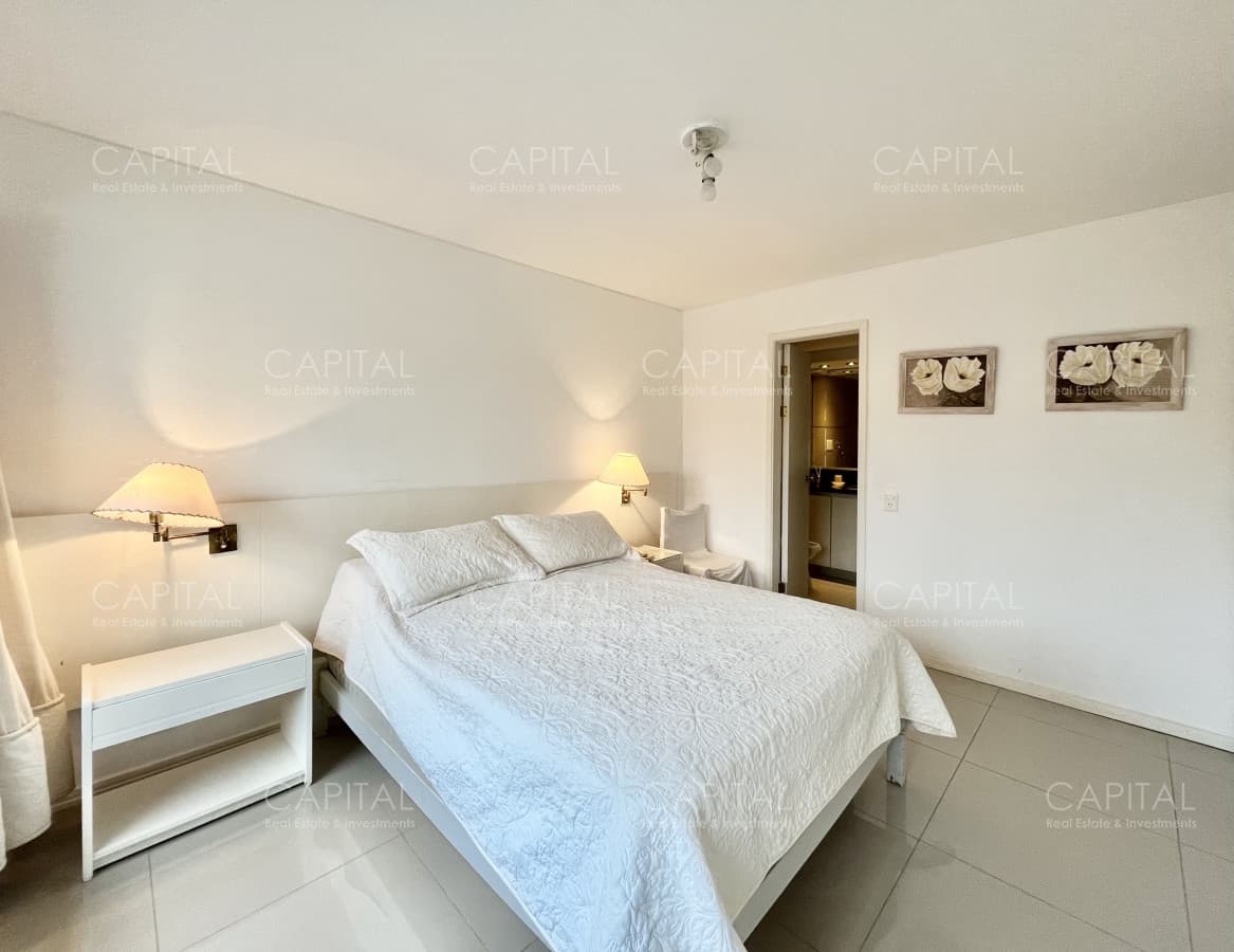 Departamento Reciclado  en Venta de 3 Dormitorios en Península