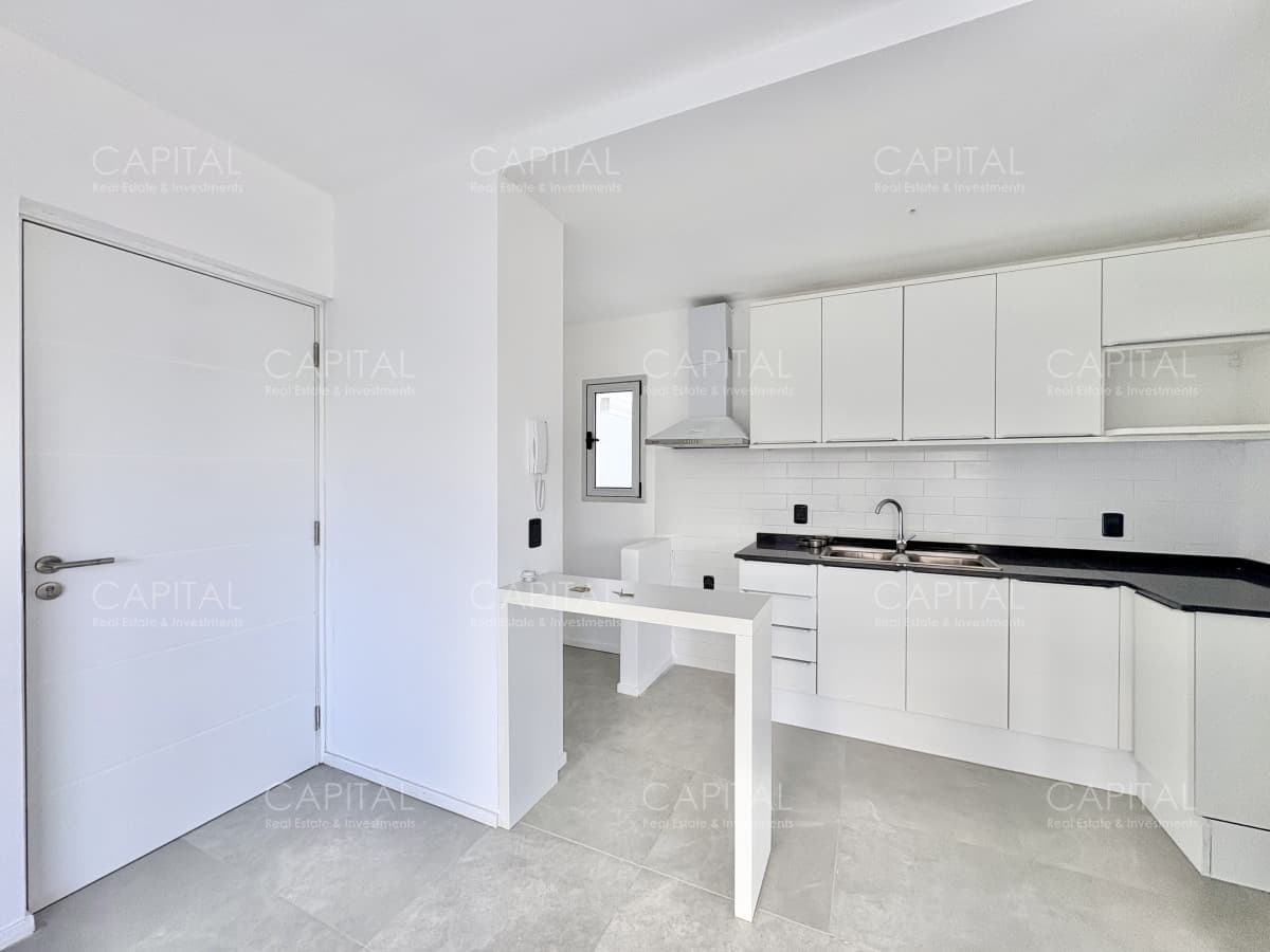 Apartamento monoambiente en venta en playa mansa con vista al mar