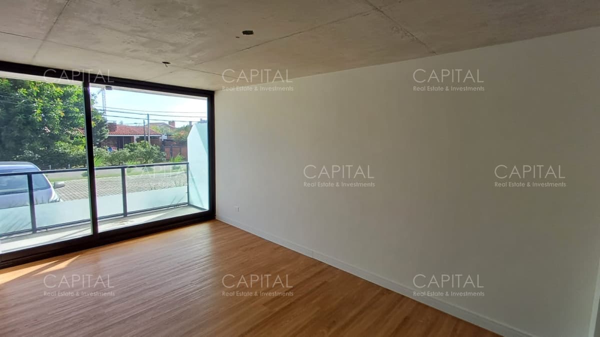 Apartamento de un dormitorio en venta. Playa Mansa, Punta del Este.