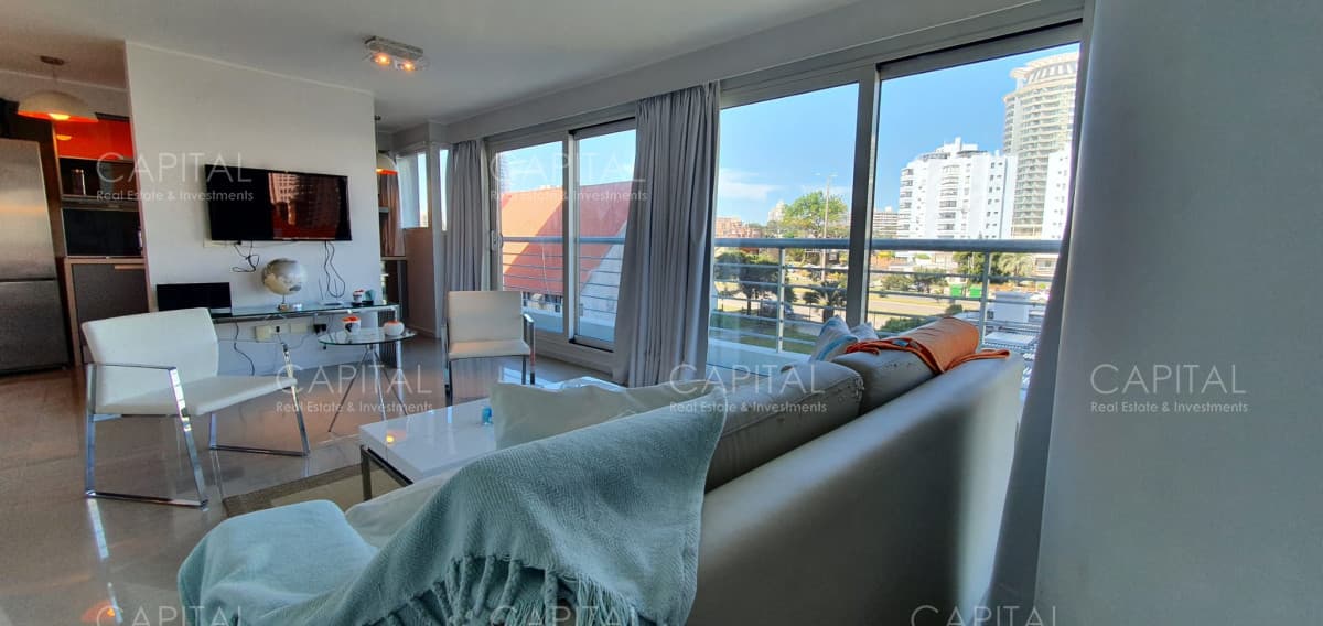 Venta apartamento un dormitorio playa Mansa Punta del Este