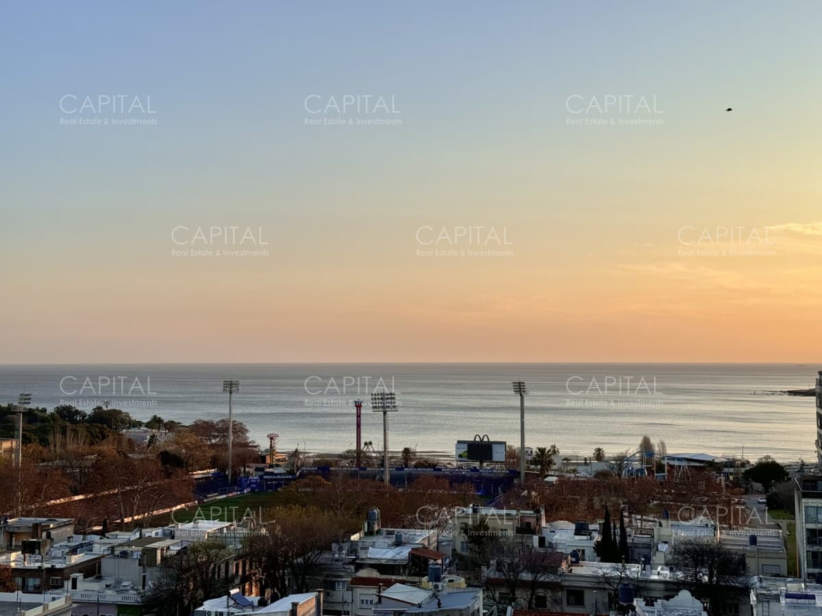 Penthouse de dos dormitorios con vista al mar a estrenar en Parque Rodo