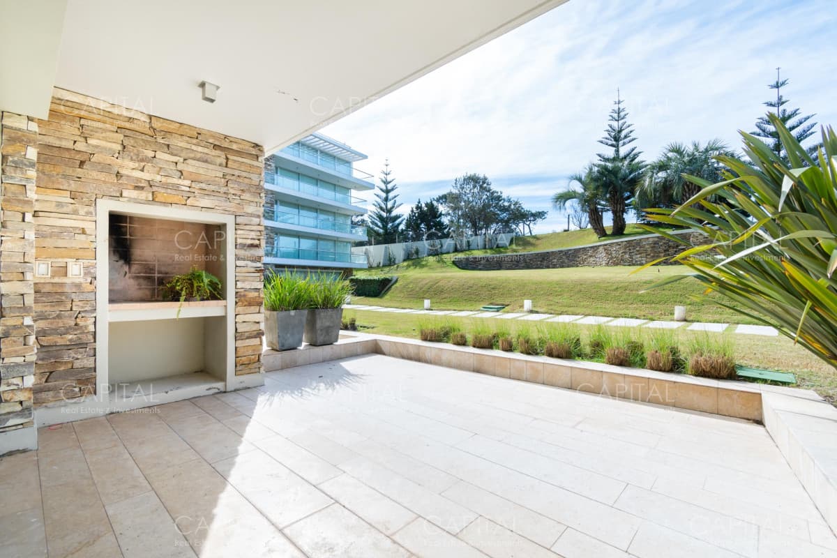 Apartamento a estrenar en venta en Playa Brava Punta del Este