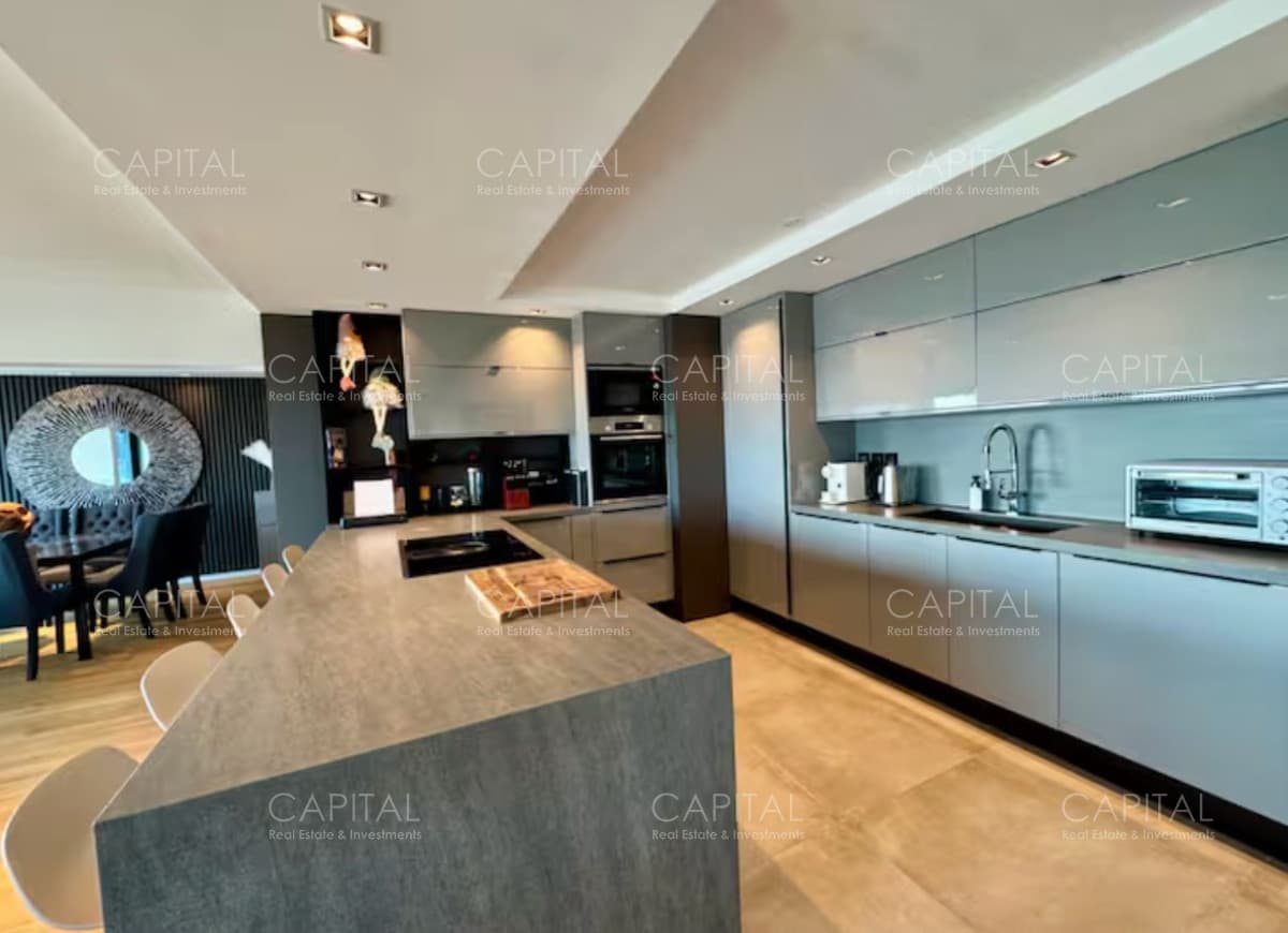 Apartamento 4 Dormitorios Frente al Mar | Rambla Malvín