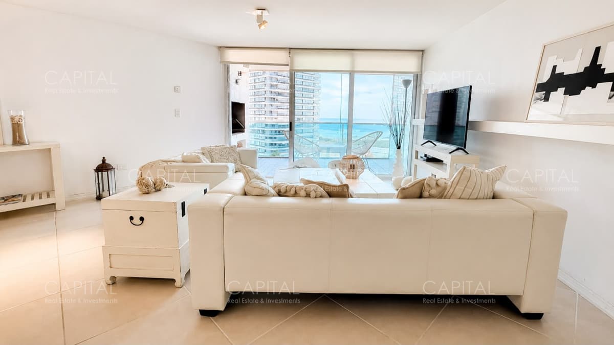 Excelente departamento 3 dormitorios con parrillero en Playa Brava