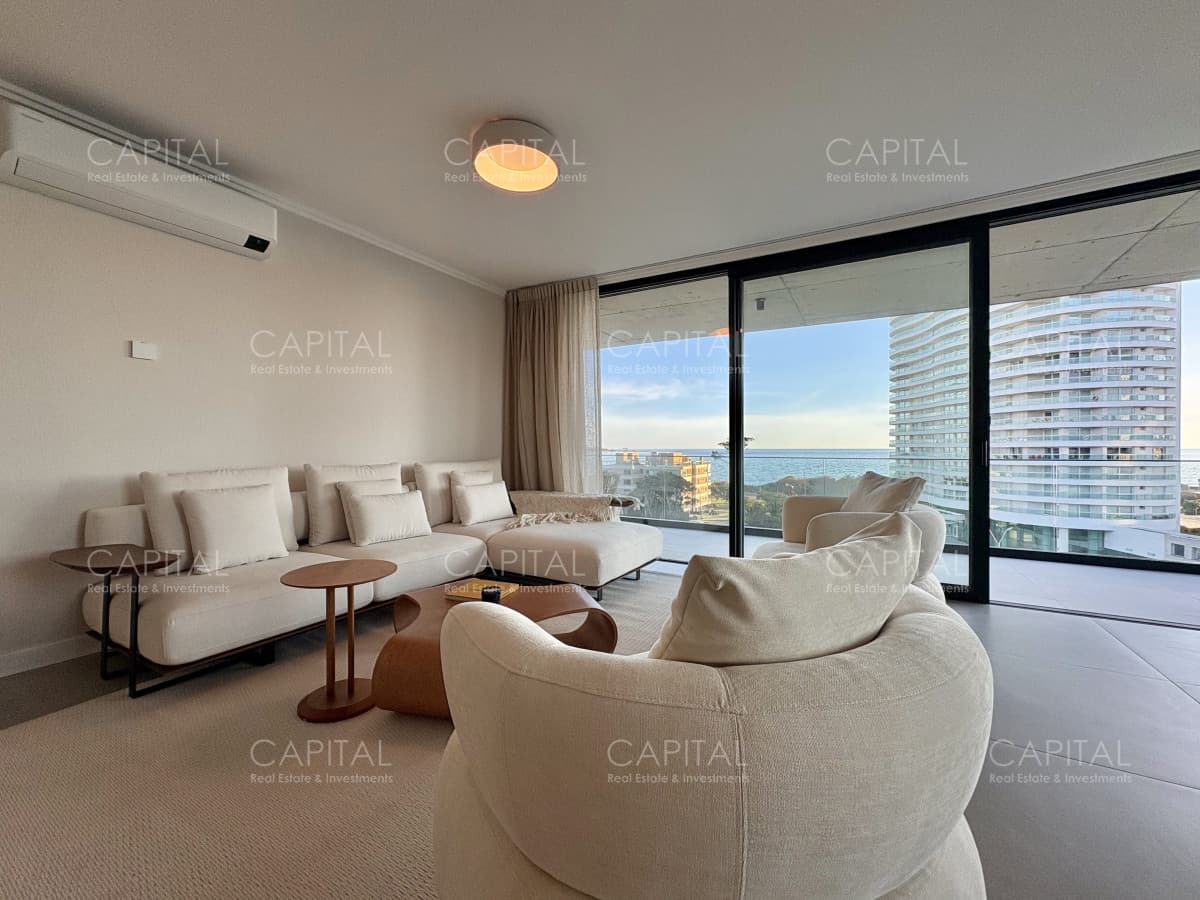 Apartamento de tres dormitorios en Saint Moritz Punta del Este en venta