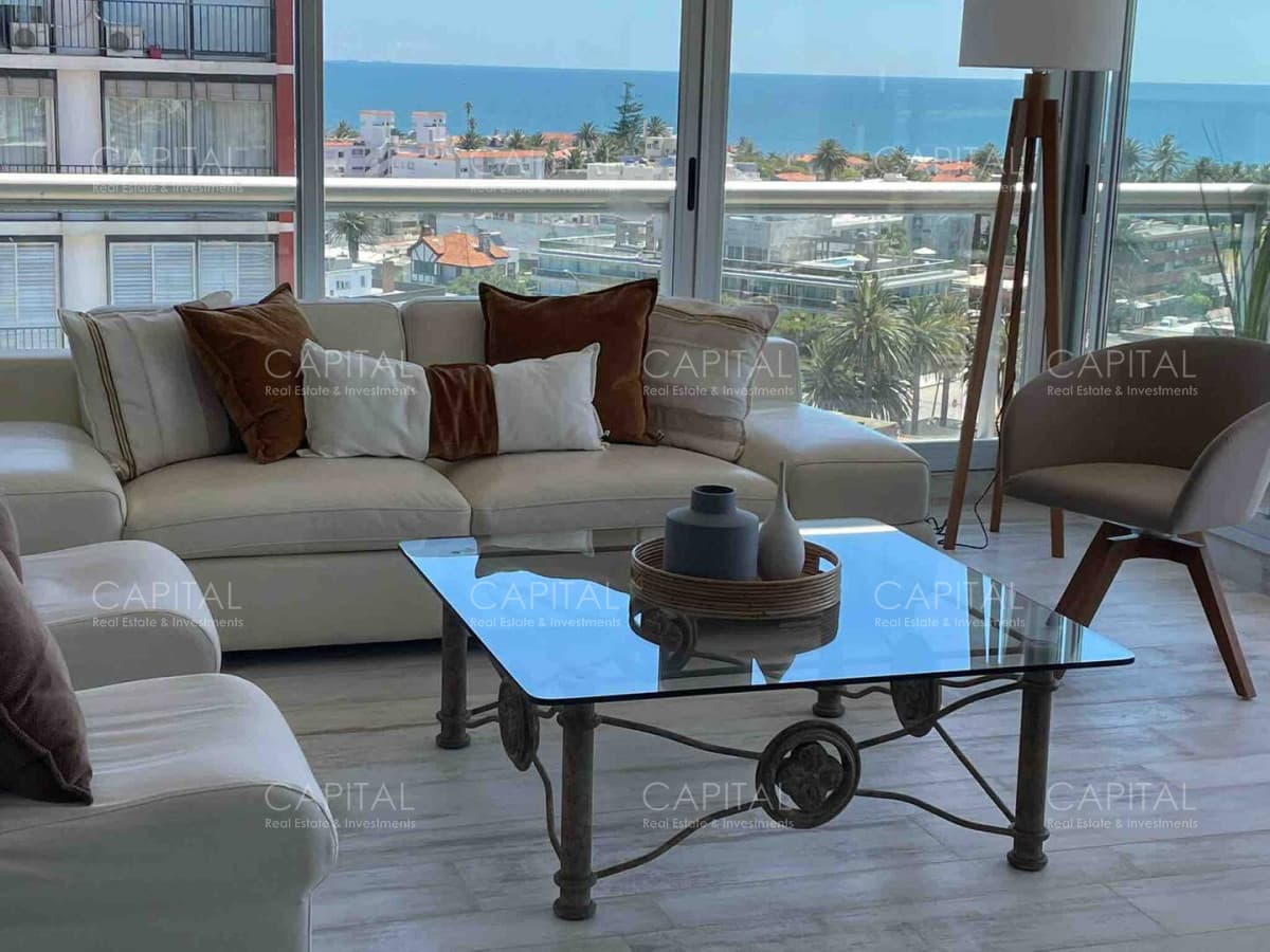 Apartamento de tres dormitorios en alquiler, Península, Punta del Este