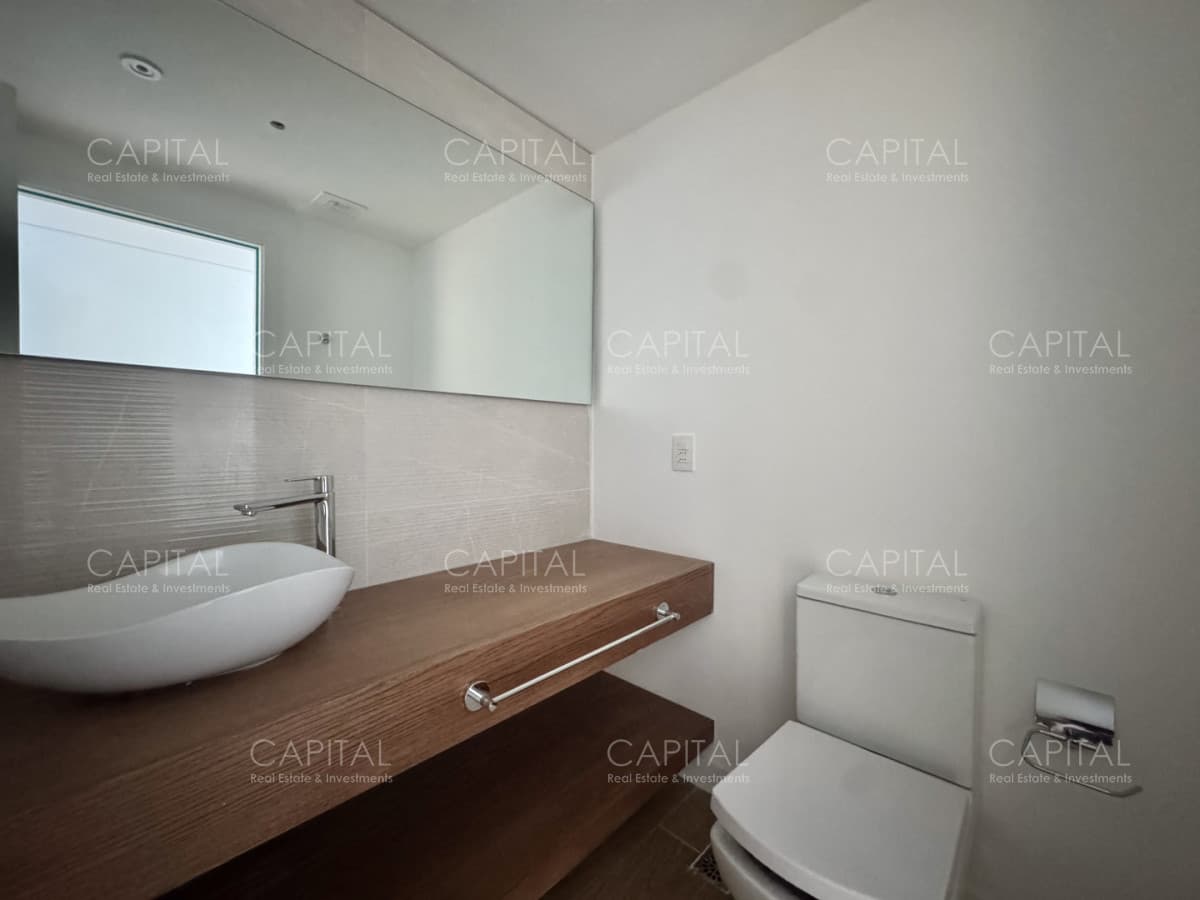Departamento en Trump Tower de tres dormitorios y servicio en venta