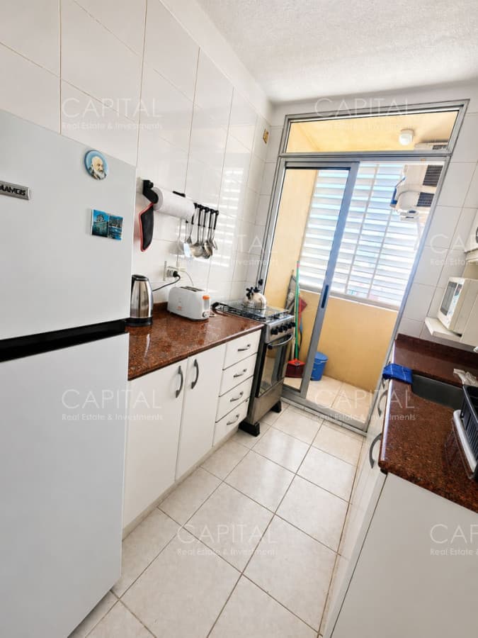 Apartamento dos dormitorios a100mts de la playa en venta