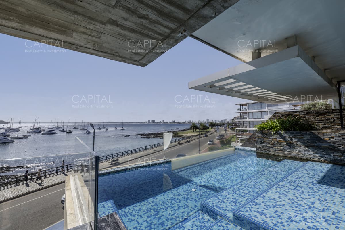 Departamento en Venta Primera Linea en Puerto Punta del Este