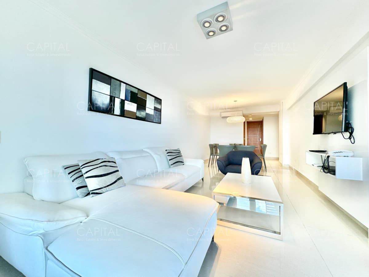Miami Boulevard de dos dormitorio en Venta, Apartamento frente al mar en playa mansa