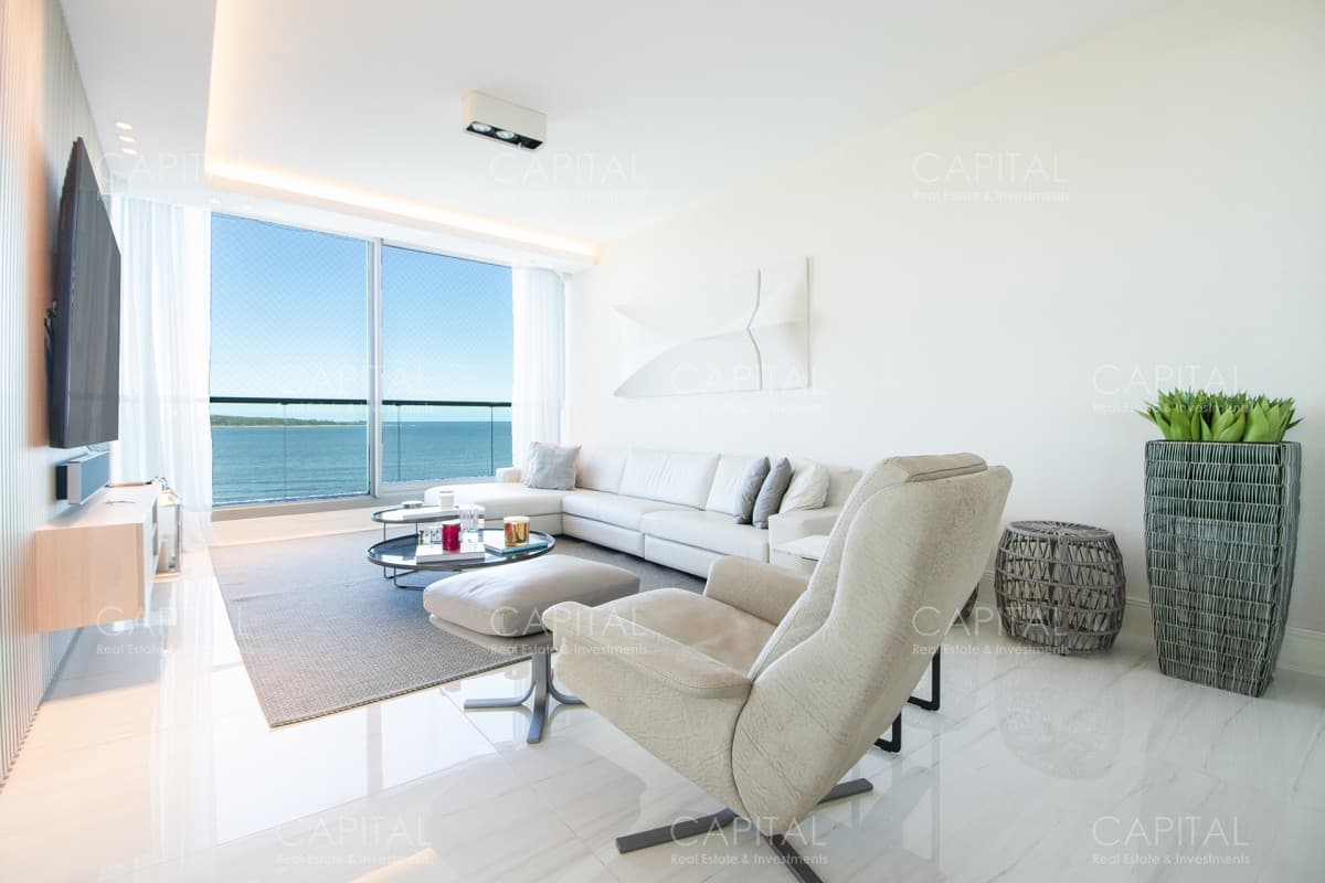 Fendi Chateau Apartamento Unificado Primera Fila en Playa Mansa de Punta del este en Venta
