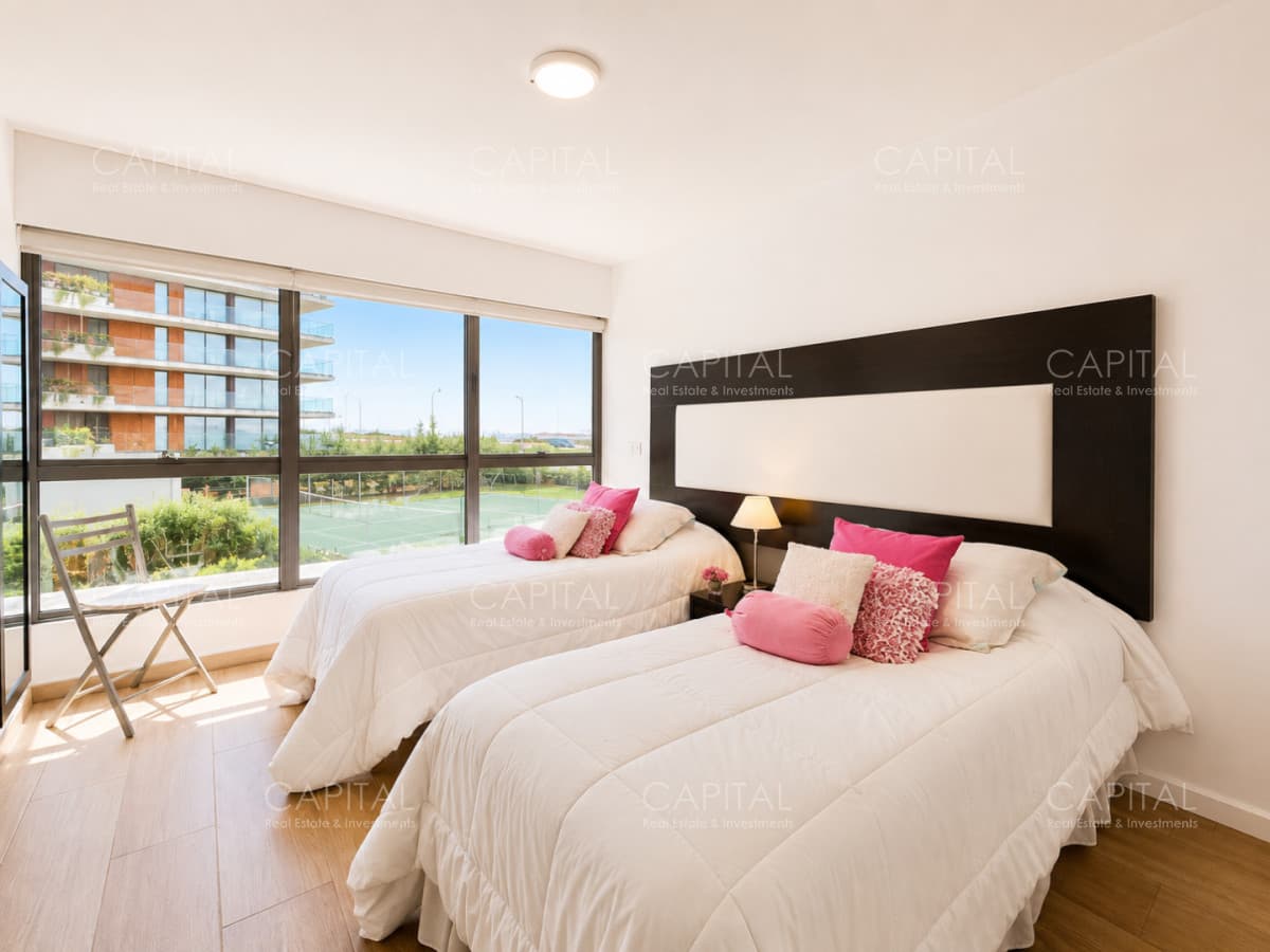 Apartamento en Venta de Tres Dormitorios en Laguna del Diario Punta del Este