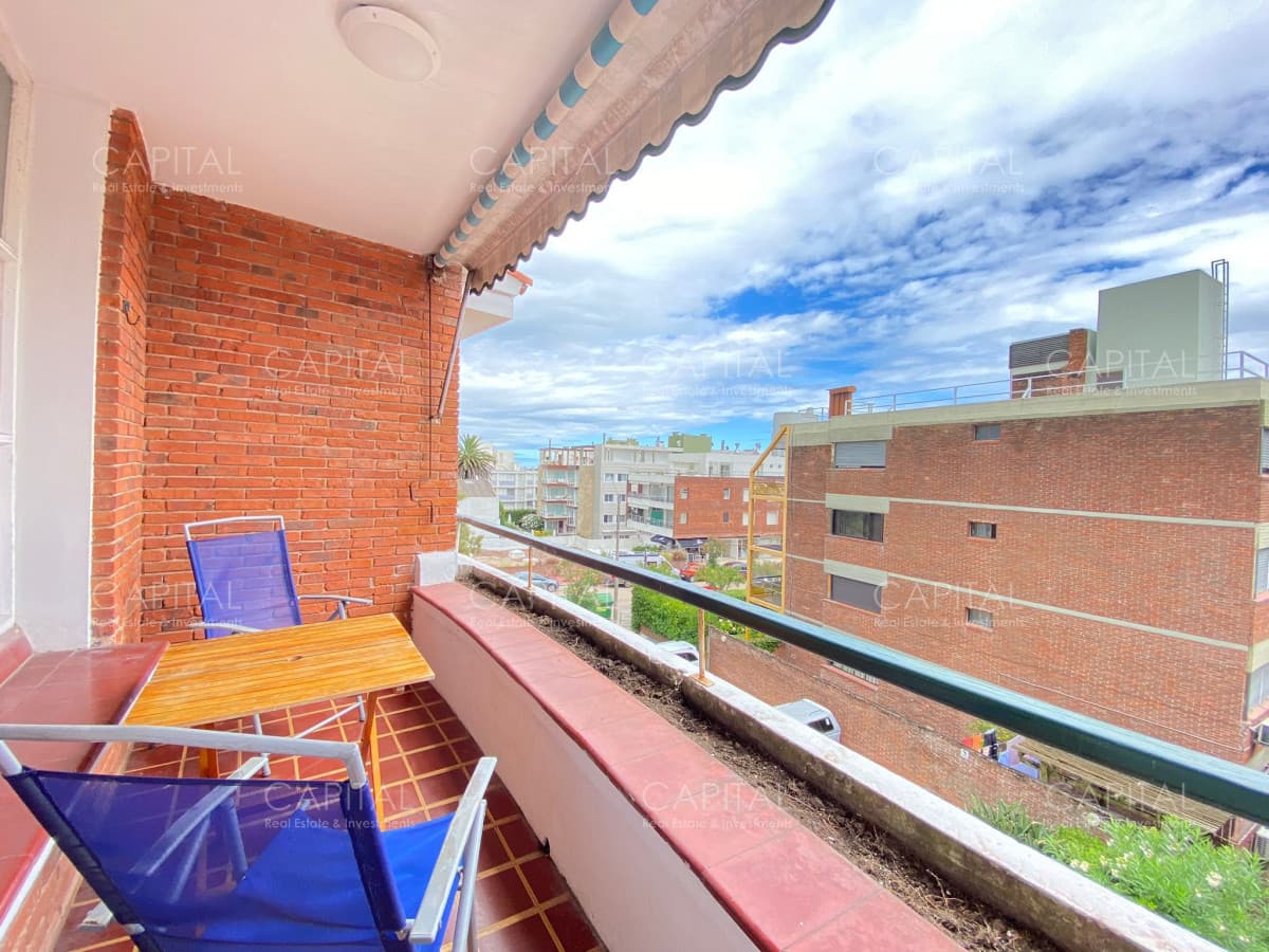 Apartamento en Peninsula Tres Dormitorios