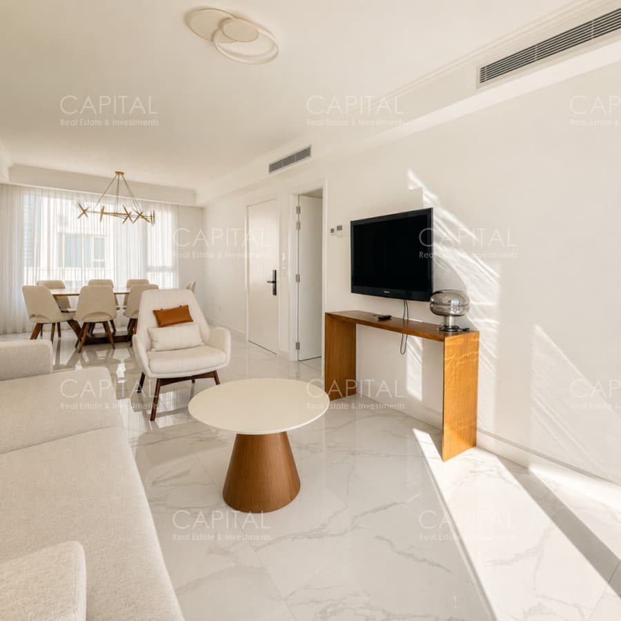 Paramount Tower de dos dormitorios frente al mar en Venta Playa Mansa Punta del este