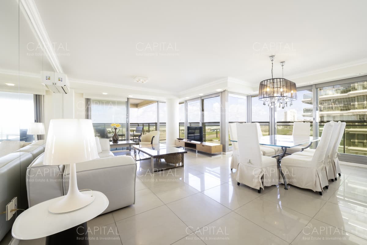 Departamento en Imperiale Punta del Este Venta de Tres Dormitorios en Playa Brava