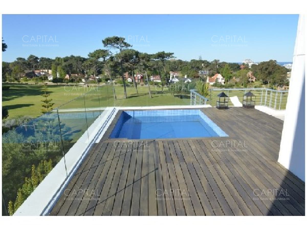Alquiler de Temporada Pent House en Terrazas de Villa Brava con vista al mar