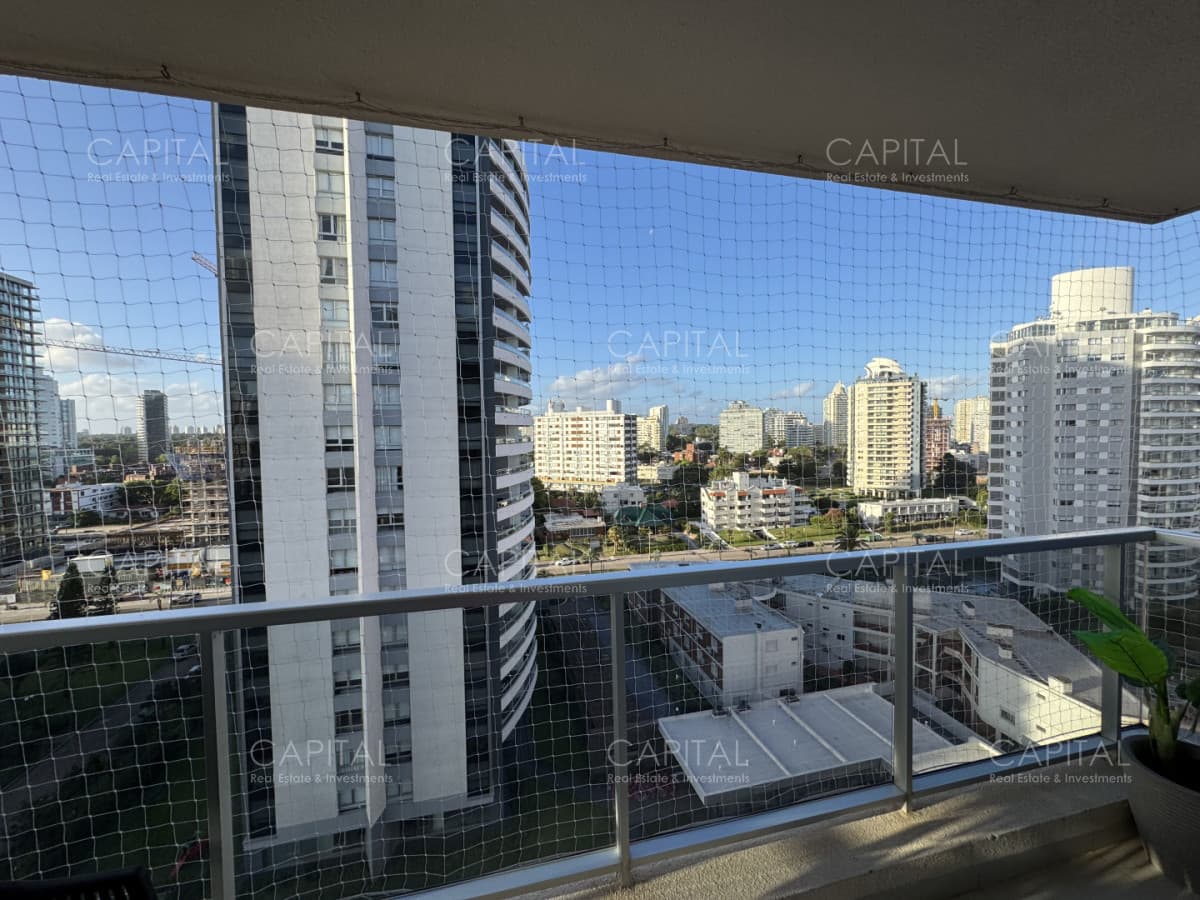 Apartamento de dos dormitorios en Venta Brava Punta del Este