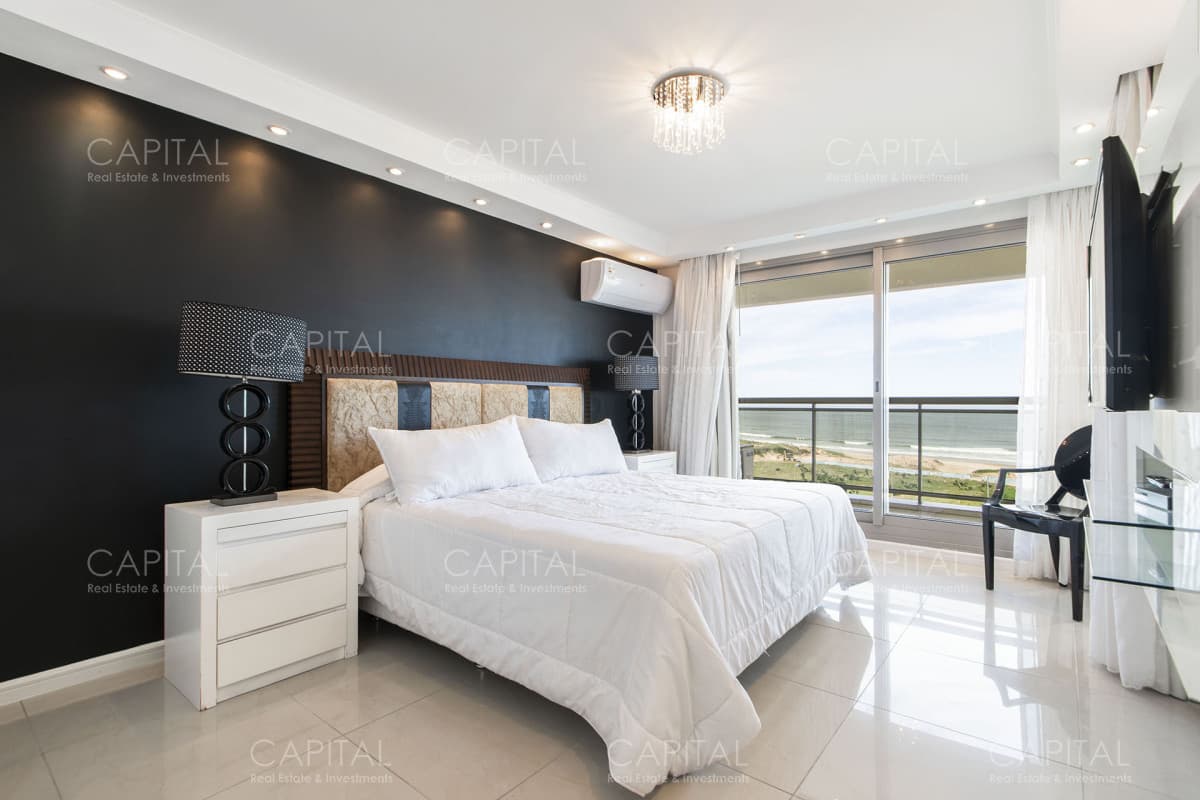 Apartamento en Brava, 3 dormitorios *