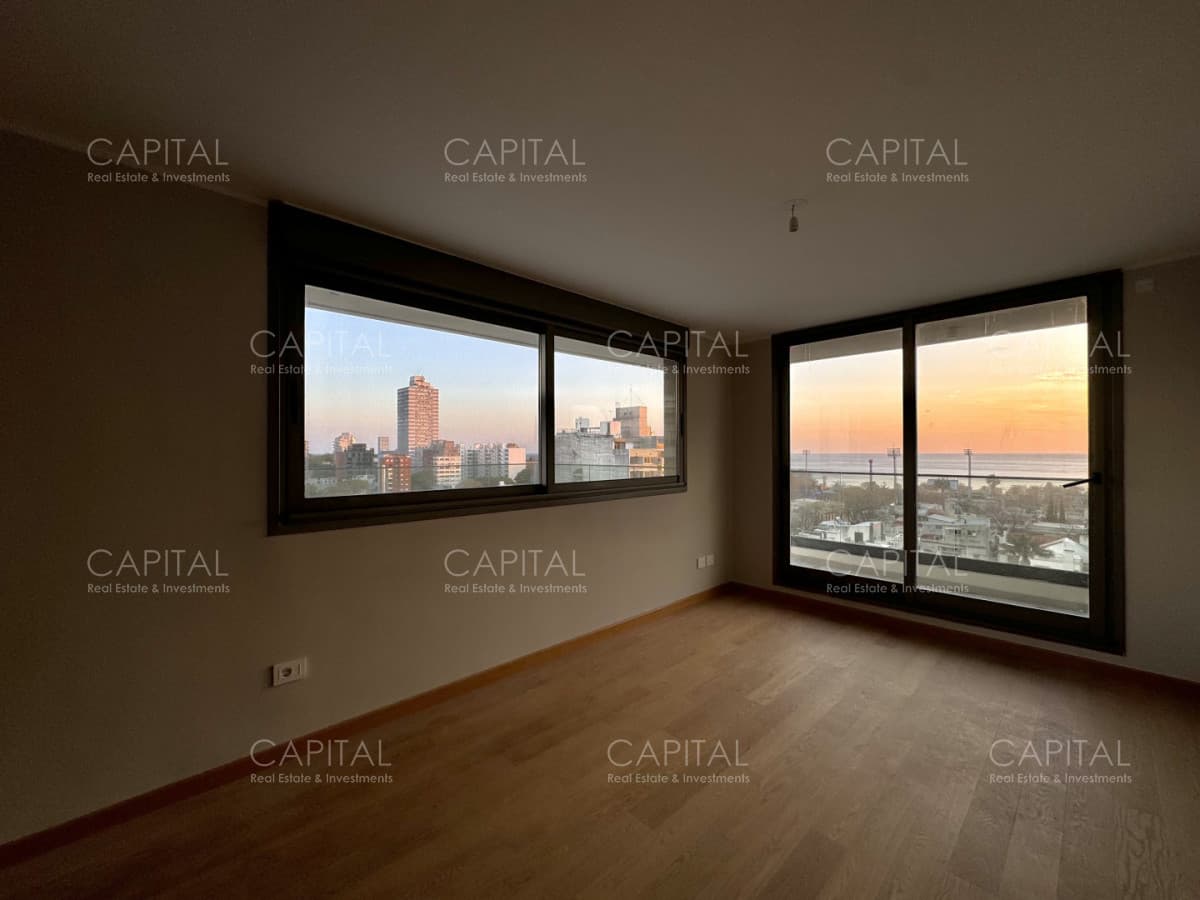 Apartamento de un dormitorio con gran terraza y vista al mar en venta zona Parque Rodo