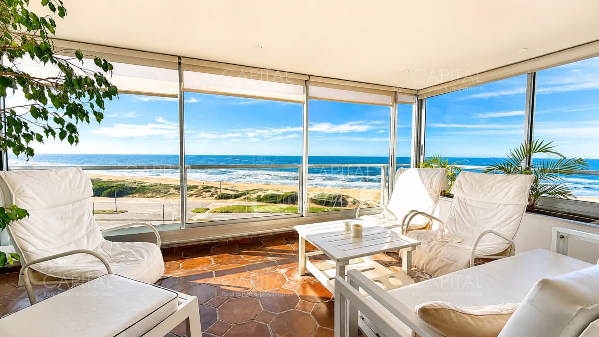 Apartamento en venta de 4 dormitorios en Playa Brava.