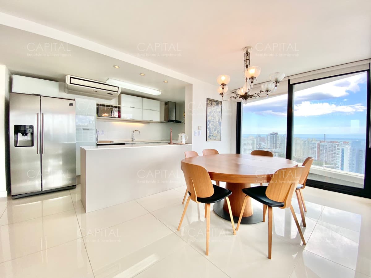Apartamento en Venta Art Tower Tres Dormitorios en Suite