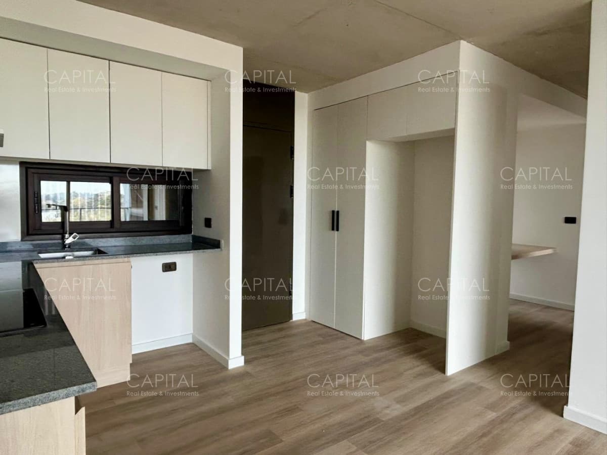 Venta apartamento tres dormitorios con jardín y garaje en Ciudad de la Costa
