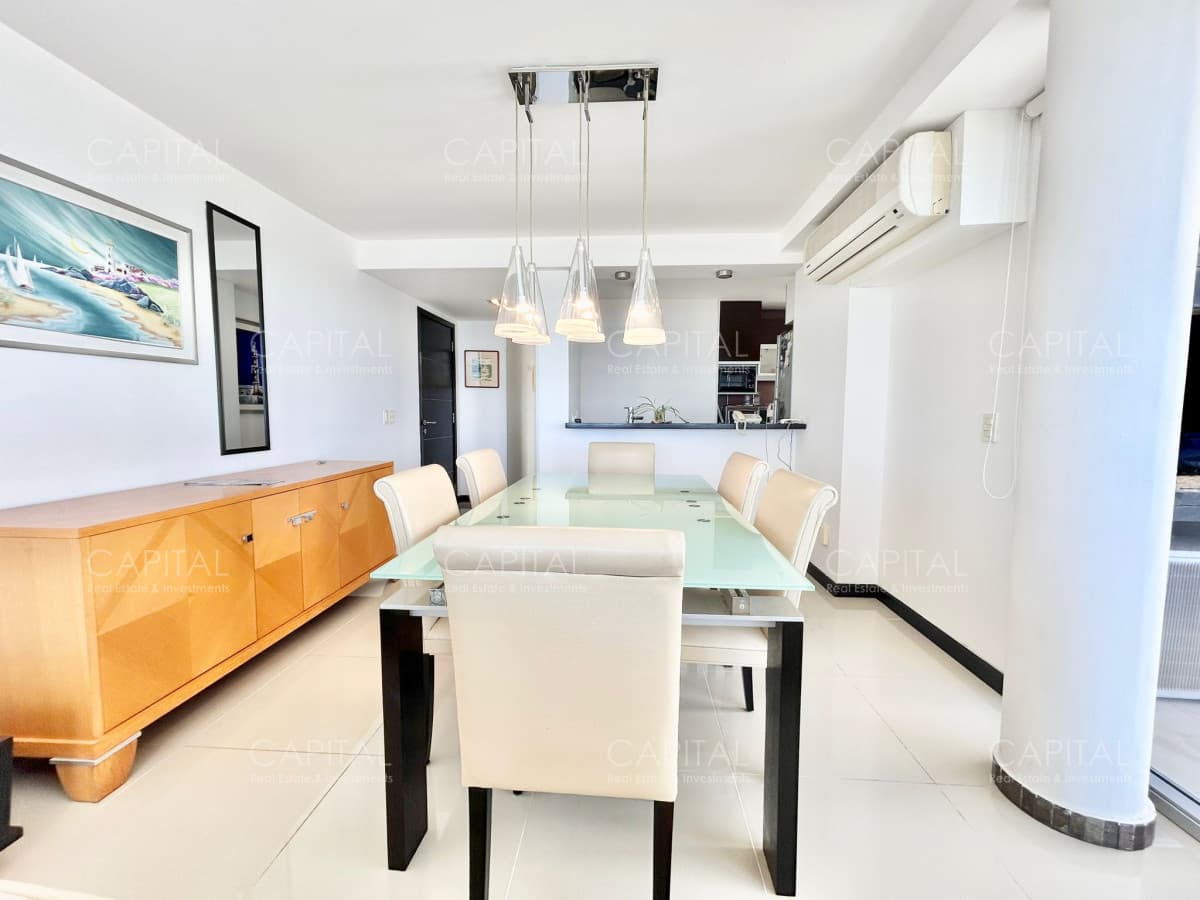 Apartamento en primera fila en venta con 2 parrilleros propios.