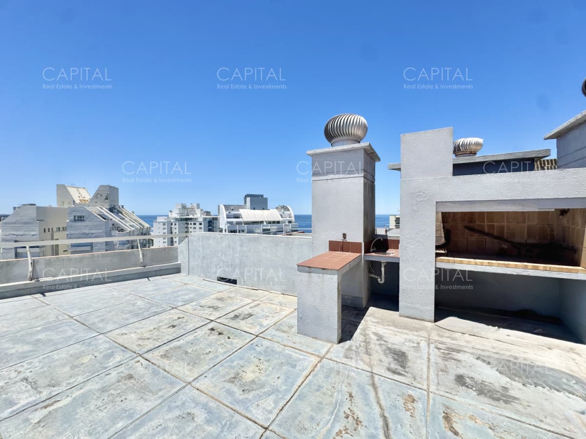 Penthouse Tres dormitorios + servicio con parrillero propio en venta