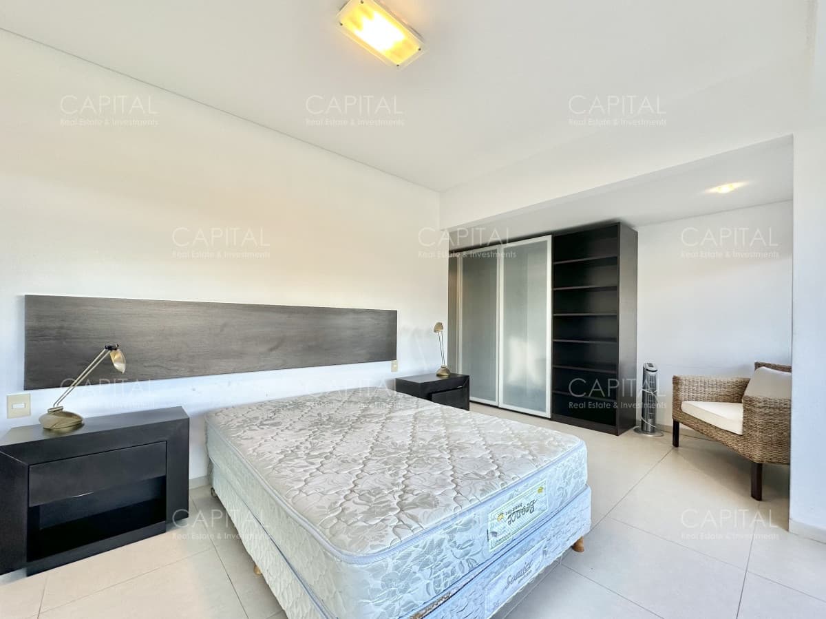 Apartamento de dos dormitorios con parillero en venta, Playa brava