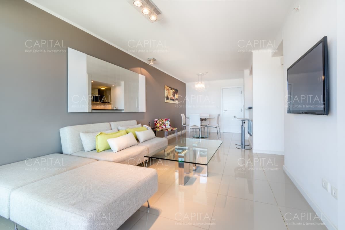 Apartamento en Venta - Playa Brava, Punta del Este