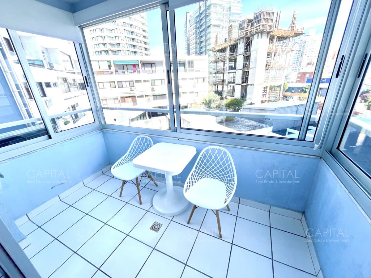 Departamento 1 dormitorio con balcón en venta
