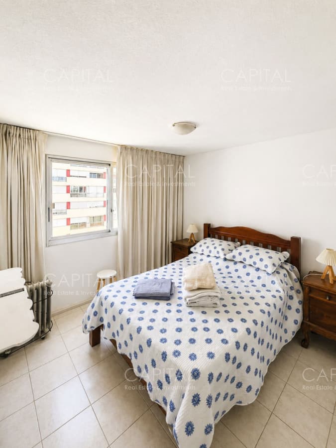Apartamento dos dormitorios a100mts de la playa en venta