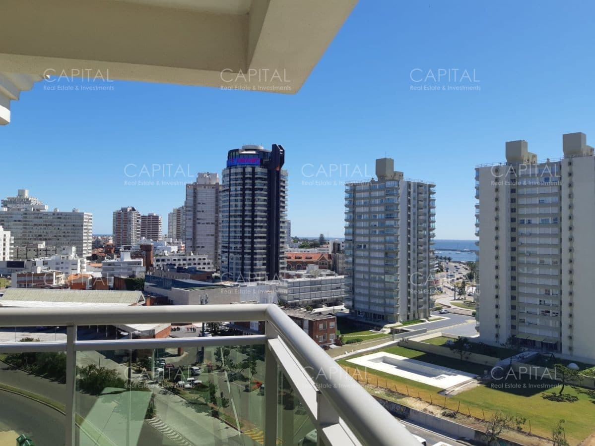 Apartamento de dos dormitorios en venta en Imperiale.