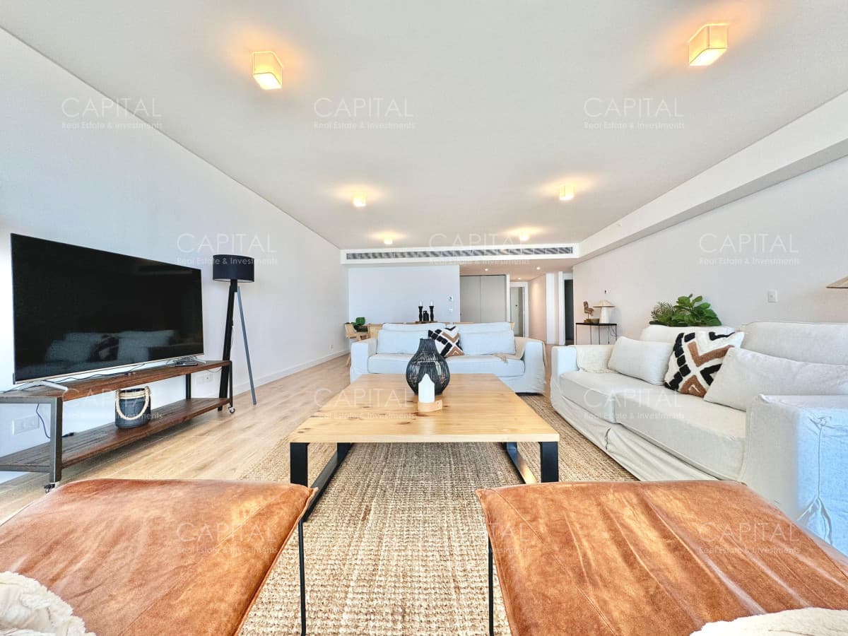 Trump Tower en Venta Apartamento primera linea de tres dormitorios en Playa Brava,Punta del Este