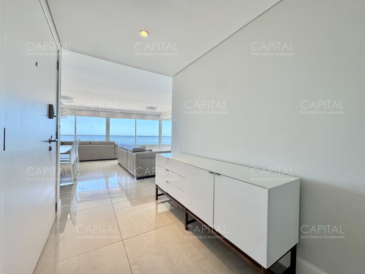 Le Parc esquinero piso alto en playa brava en venta