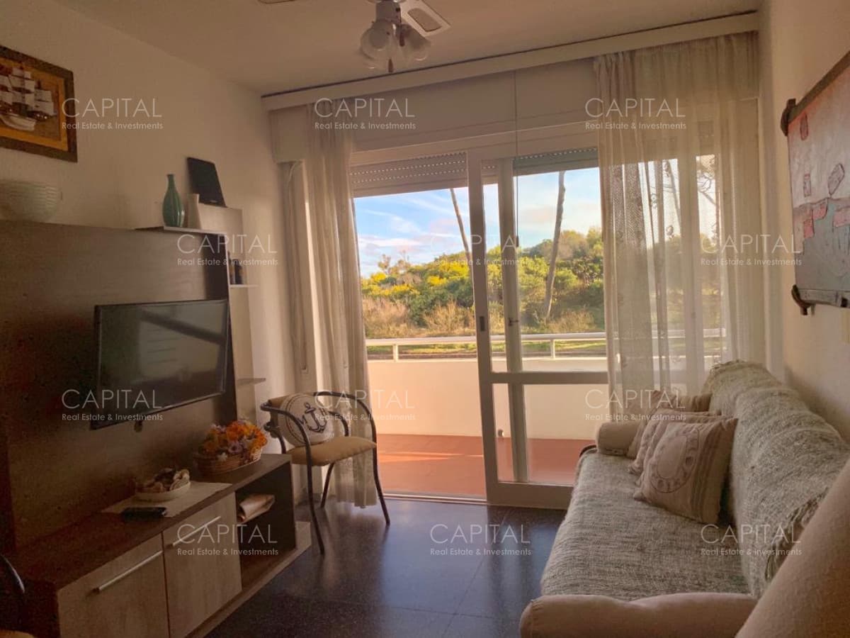 Apartamento Primera Fila Playa Mansa en Venta Un Dormitorio Punta Este