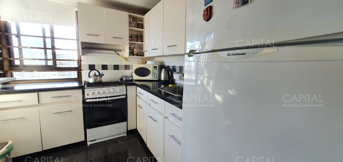 Apartamento de tres dormitorios frente al mar playa Brava Punta del Este