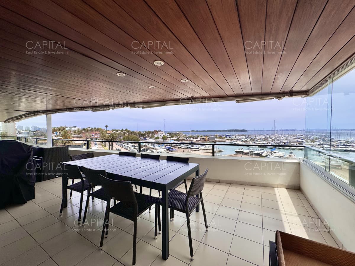 Departamento en Venta Puerto de Punta del Este Tres Dormitorios