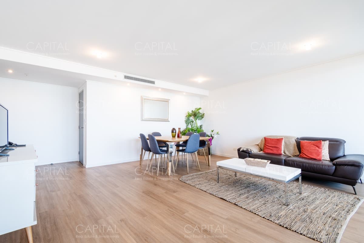 Alexander Boulevard  Apartamento con Vista al Mar en Venta Punta del Este