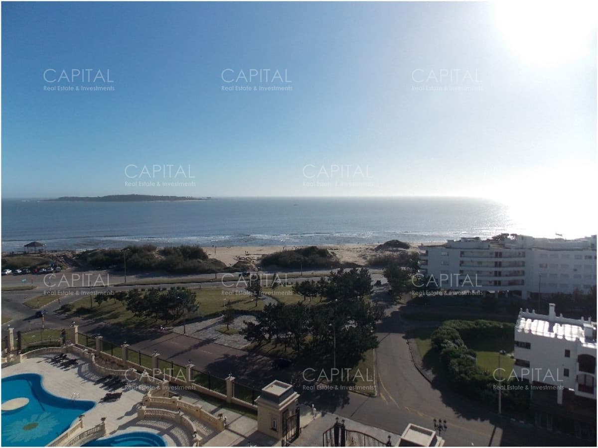 Apartamento en Le Jardin Punta del Este tres dormitorios en suite