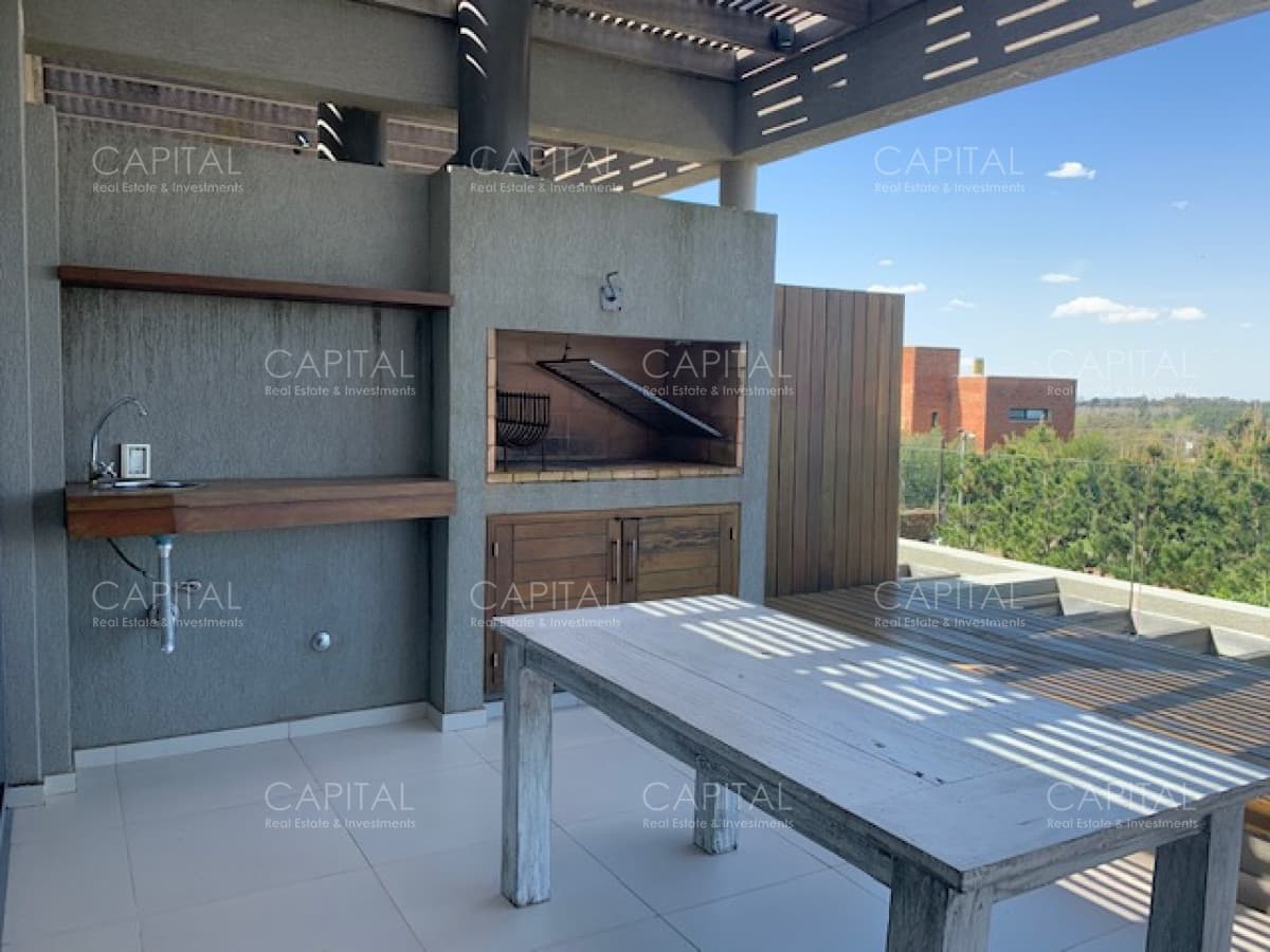 Apartamento Duplex en venta con jardín de uso exclusivo