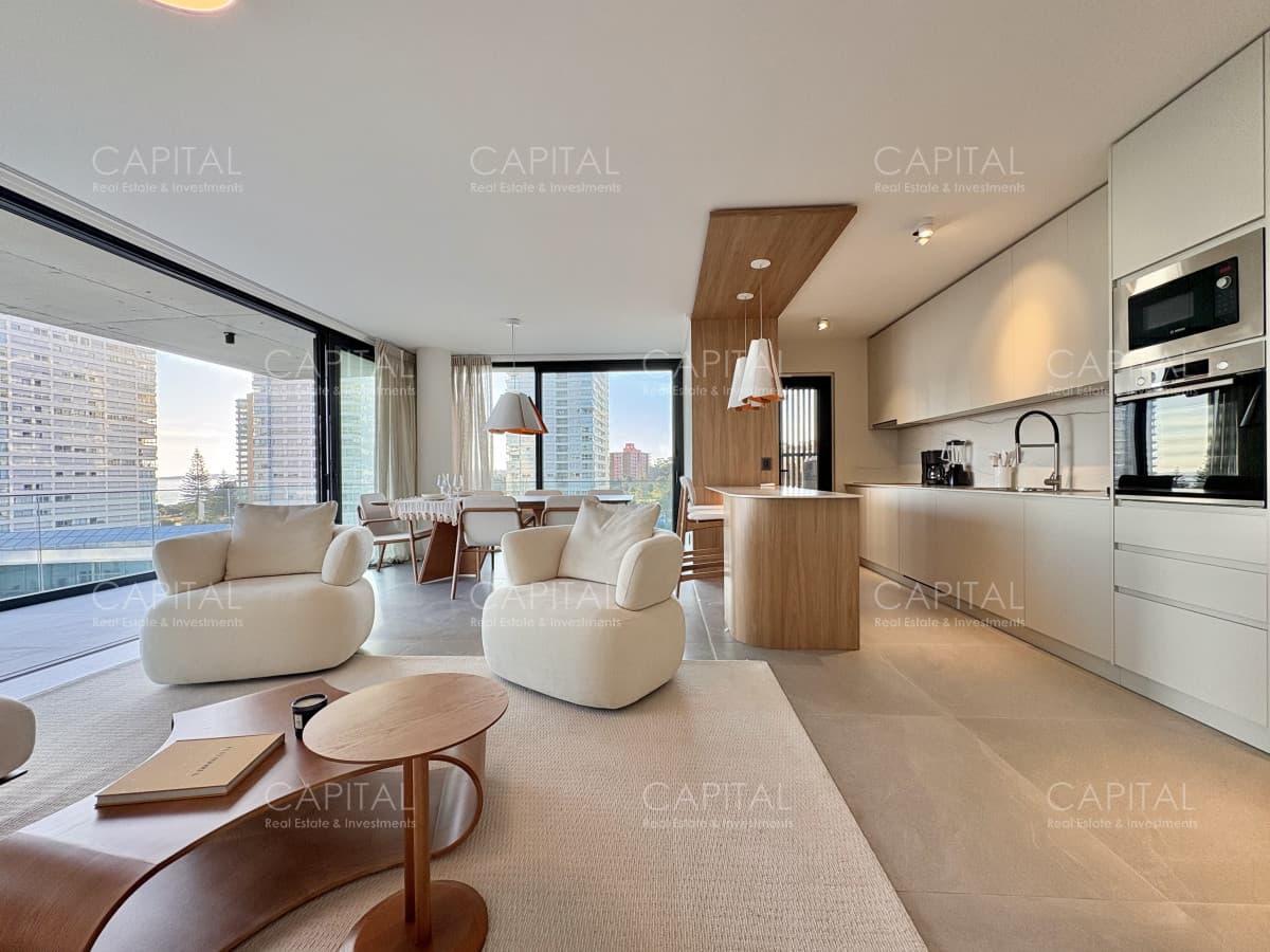 Apartamento de tres dormitorios en Saint Moritz Punta del Este en venta
