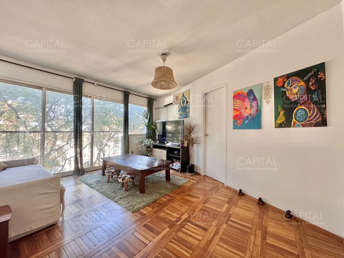 Apartamento de dos dormitorios en venta piso alto en zona Cordón