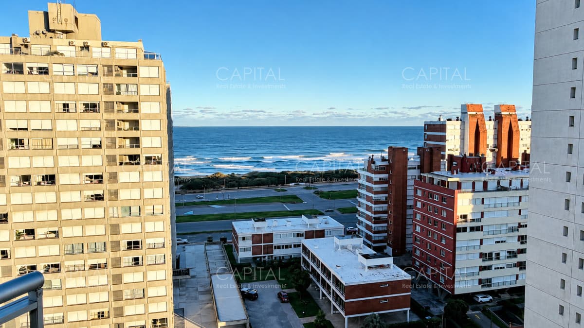 Apartamento en venta de 2 dormitorios en Playa Brava.