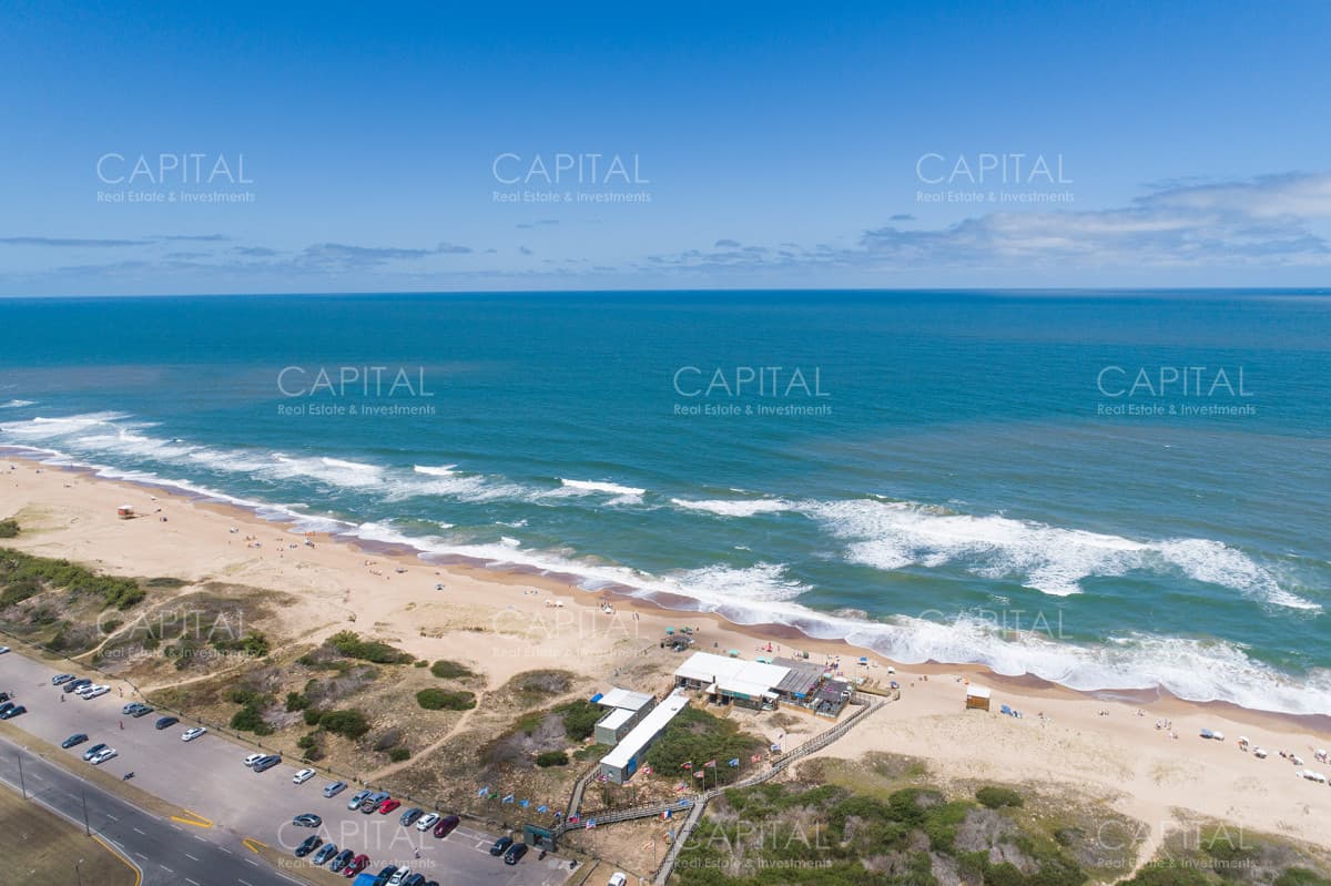 Le Parc IV esquinero piso alto en venta